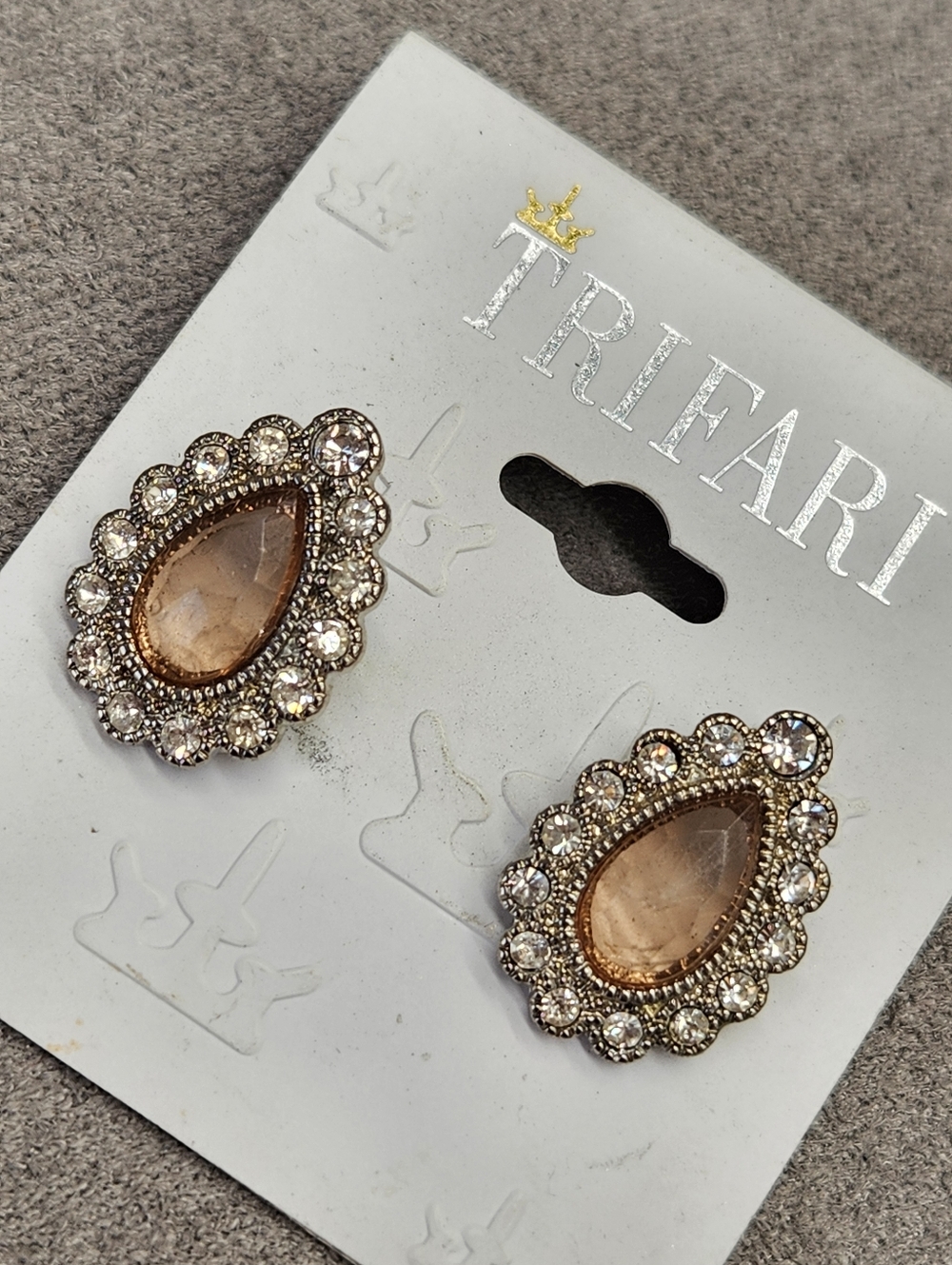 Trifari Earrings Brown Bronze Teardrop New